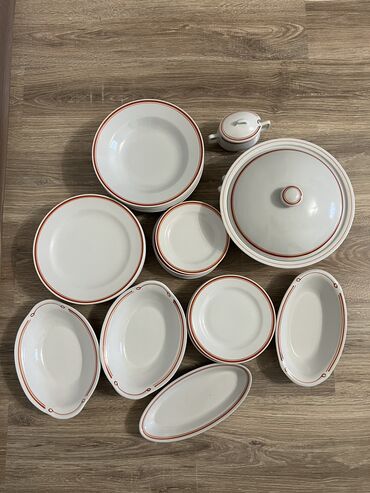 посуда для микроволновки: Набор посуды на 6 персон, 28 предметов Салатницы - 4 штуки Тарелки