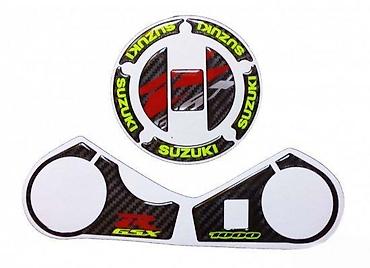piccolo motor: SUZUKI GSXR Carbon-štitnik guvernale i čepa- 255 📌 Opis: Samolepljivi — 1