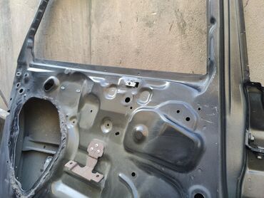 Avtomobil qapıları: Ford Fusion avtomobili üçün arxa sol qapı satılır, bütün cızıqlar və — 9