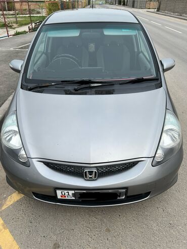 Продажа авто: Honda Fit: 2005 г., 1.3 л, Вариатор, Бензин, Хэтчбэк