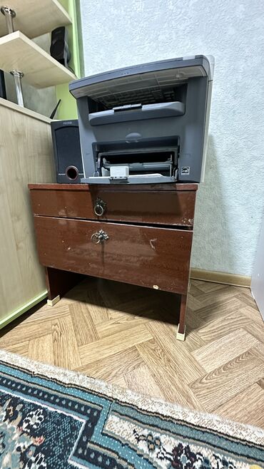 продаю старый мебел: Шкаф Б/у