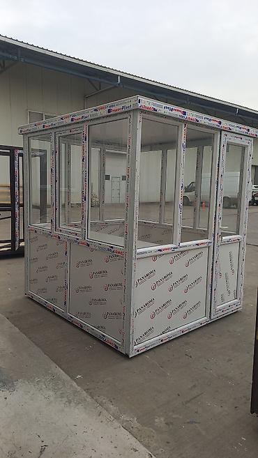 Sifarişlə market vitrinləri: PVC profilindən hazırlanmış mühafizə/post kabini - Ölçü: təxmini 2,5 — 4