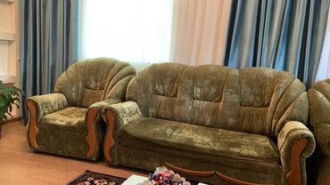 Комплекты диванов и кресел: Б/у, Диван, 2 кресла, Без подьемного механизма, Нераскладной