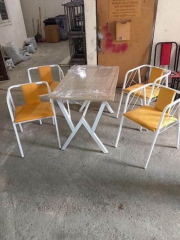 Mətbəx üçün, Yeni, Açılmayan, Kvadrat masa, 4 stul