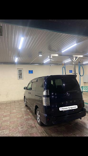 Voyah: Toyota Voxy: 2004 г., 2 л, Вариатор, Бензин, Минивэн — 4