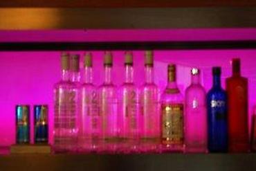 Rasveta: VODOOTPORNA ROZA LED TRAKA 12V Opis: Silikonska Pink (roza) LED traka — 16