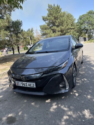 чехол на приус: Toyota Prius: 2017 г., 1.8 л, Автомат, Гибрид, Седан