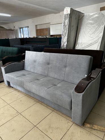 продаю раскладной диван: Диван-кровать, цвет - Бежевый, Новый