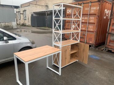 Письменные столы: Письменный стол — 6