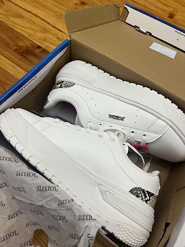 Кроссовки, 37, Joma, Новый, цвет - Белый