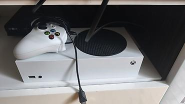 xbox seri s: Xbox Series S oyun konsolu Xüsusiyyətlər: - Rəsmi ağ rəngli Xbox — 1