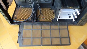 Ostali kompjuterski delovi: Fractal Design Define 4 Black Pearl Sound Proof 12kg Čelika Obloženo — 13