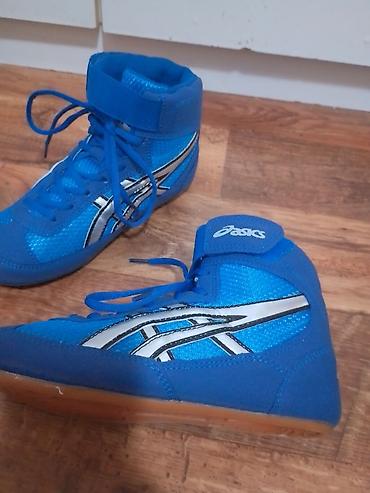 Patike: ASICS dečije rvačke patike – broj 33 - Model: visoki profil sa — 2