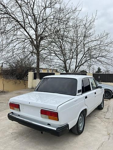 astra g on stupitsa: VAZ 2107 sedan – klassik dizaynlı, ağ rəngdə. Texniki və dizayn — 5