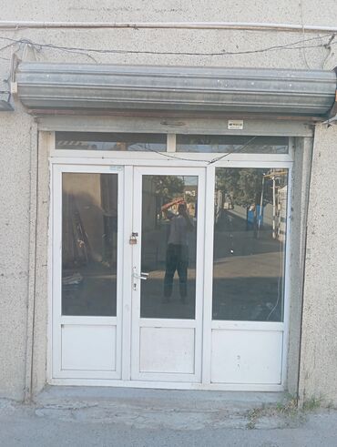 jaluzlər qapı: Jalüz qapılar Dəmir