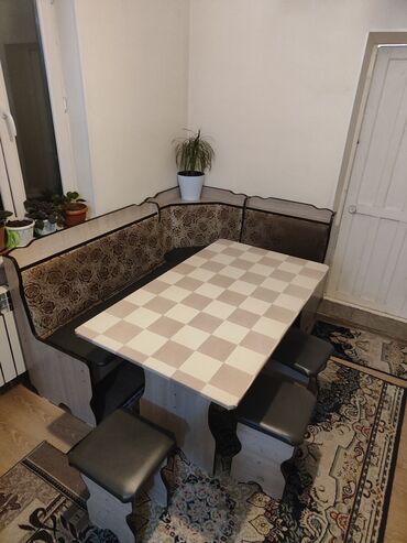 кухонный стол с табуретками: Кухонный Стол, цвет - Бежевый, Б/у