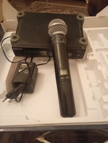 Mikşerlər: Dynacord PowerMate 1000 gücləndiricili iki ədəd de mikrofon biri lap — 4