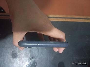 telefon alti: Samsung Galaxy A13 — 5