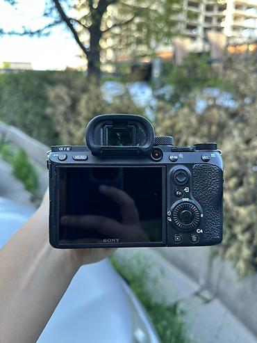 Фотоаппараты: Продаю фотик Sony A7 iii - 80.000 сом Объектив Sony Fe 70-200 mm f/4 at lalafo.kg — 3 Фотоаппараты: Продаю фотик Sony A7 iii - 80.000 сом Объектив Sony Fe 70-200 mm f/4 — 3