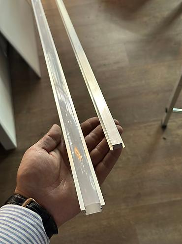 Profillər, şvellerlər: Alüminium profillər. Suvaq üstü və suvaq içi modelləri mövcuddur — 15