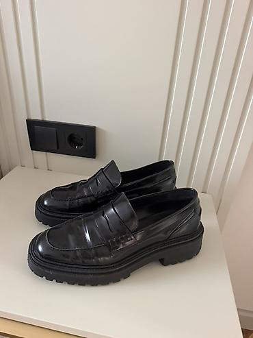 Лоферы, 39, Massimo Dutti, Б/у, цвет - Черный, Самовывоз, Бесплатная доставка