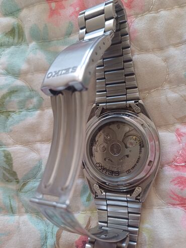 Наручные часы: Продаю часы Seiko б/у, 8000тысяч цена оканчательная