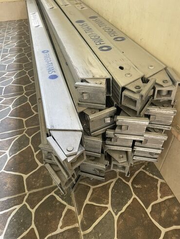 fasad daşları: Bu yük bağlama çubuqları yük maşınlarında və qoşqularda yükün
