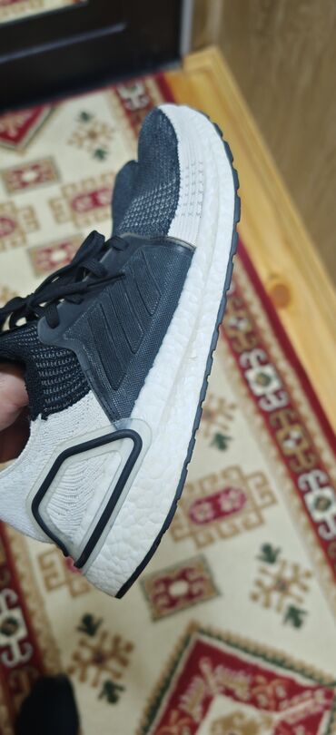 Krasofkalar və idman ayaqqabıları: Orginal Adidas Boost. Avropadan almışam bilən bilir nə olan -da lalafo.az — 9 Krasofkalar və idman ayaqqabıları: Orginal Adidas Boost. Avropadan almışam bilən bilir nə olan — 9