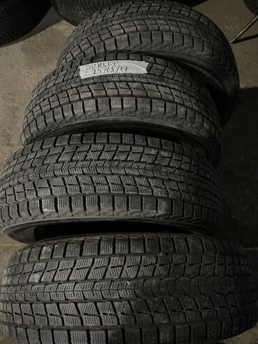 Шины: Шины 225 / 65 / R 17, Зима, Б/у, Комплект, Легковые, Япония, Dunlop