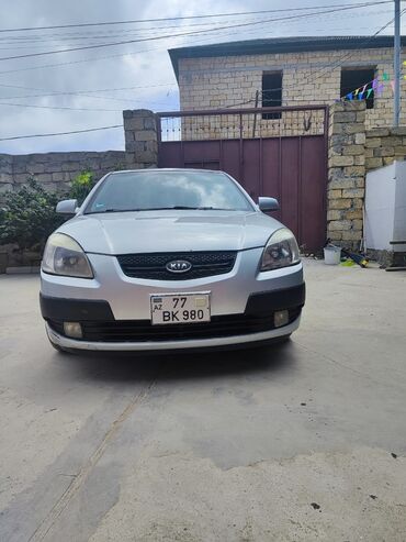 Kia: Kia Rio hatchback elimyandi 8200 son - Korpus: 5 qapılı hatchback — 4