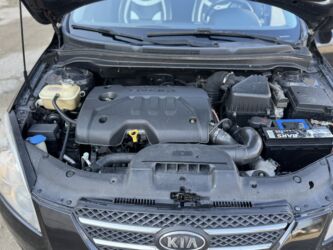 Kia: Kia Ceed: 1.6 l | 2007 il Hetçbek — 2