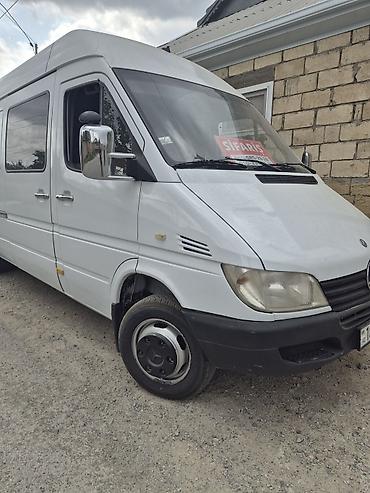 sprinter satisi: Yükdaşıma üçün geniş həcmli ağ rəngli Mercedes Sprinter tipli furqon — 1