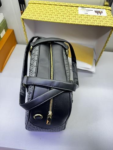 часы гармин капитан 2: Классическая сумка, Michael Kors, Материал: Комбинированный материал, Застежка на молнии, Женские, Новый — 8