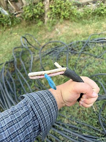 kabel satışı: Transformator xəttindən yaşayış evinə çəkilmiş elektrik kabeli — 1