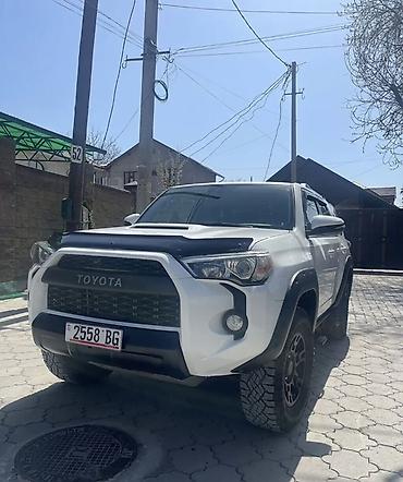 Toyota 4Runner: 2019 г., 4 л, Автомат, Бензин, Внедорожник