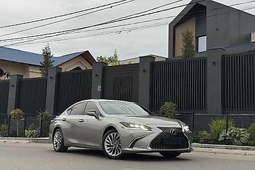 Lexus: Lexus ES: 2019 г., 2.5 л, Гибрид — 1