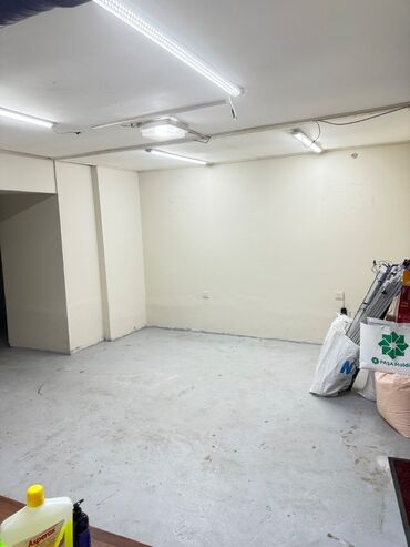 Digər kommersiya daşınmaz əmlakı: Obyekt icarəyə verilir. Ofis, dərzi, anbar, bərbərxana və s. sahələrə — 5