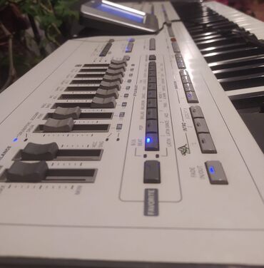 Sintezatorlar: Sintezator, Korg -da lalafo.az — 9 Sintezatorlar: Sintezator, Korg — 9