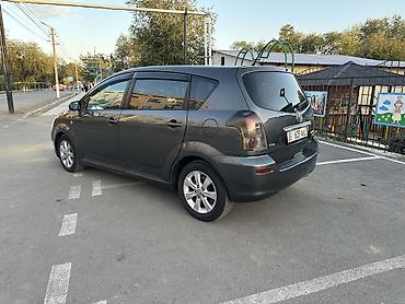 Toyota: Toyota Corolla Verso: 2007 г., 2.2 л, Механика, Дизель — 4