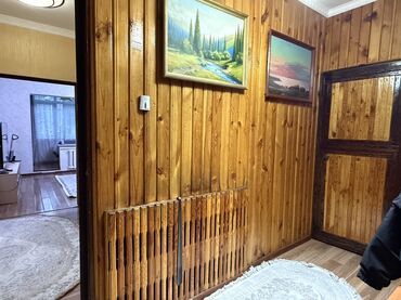 снять квартиру надолго собственник: 3 бөлмө, 80 кв. м, 105-серия, 2 кабат, Эски ремонт