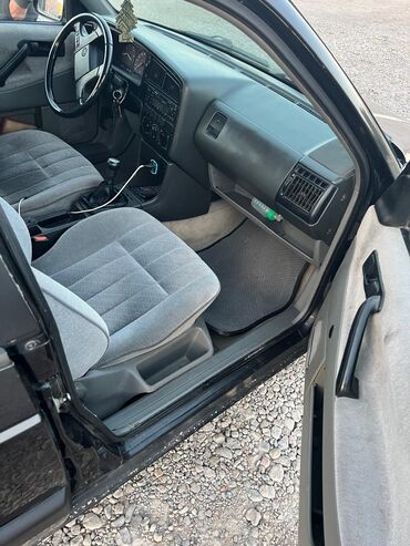 Volkswagen: Volkswagen Passat: 1991 г., 2 л, Механика, Бензин, Седан — 6