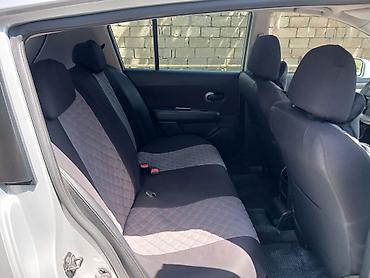 nissan note mini: Nissan Tiida hatchback, gümüşü rəng. - Kuzov: 5 qapılı hatchback — 9
