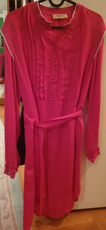 Haljine: TWINSET original mini haljina dugih rukava. Tanka, letnja. Na rukavima na lalafo.rs — 1 Haljine: TWINSET original mini haljina dugih rukava. Tanka, letnja. Na rukavima — 1