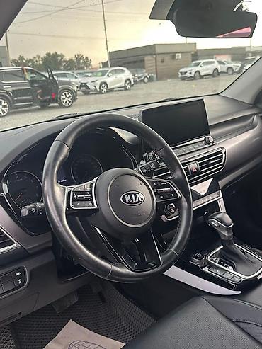 Продажа авто: Kia Seltos: 2020 г., 1.6 л, Автомат, Бензин, Кроссовер — 3