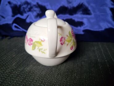 Čajnici: Bokalcic nov porcelanski. Bokal,sve na njemu odsjaj od svetla na lalafo.rs — 4 Čajnici: Bokalcic nov porcelanski. Bokal,sve na njemu odsjaj od svetla — 4