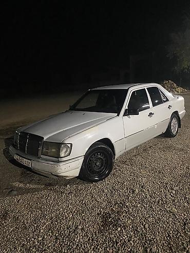 Унаа сатуу: Mercedes-Benz W124: 1990 г., 2.9 л, Кол менен иштөөчү, Бензин, Седан — 1