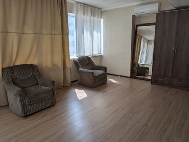 снять квартиру в заре: 3 бөлмө, Риелтор, Толугу менен эмереги бар