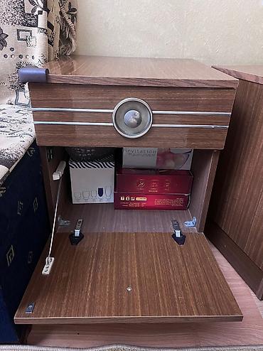 Тумбы и подставки для телевизора: Продаю б/у тумбы. Производство Белоруссия. Состояние отличное, без — 9