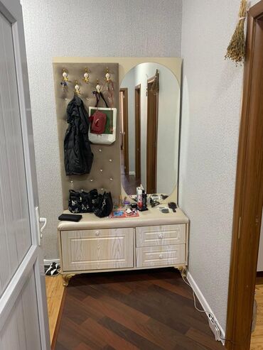 Uzunmüddətli kirayə mənzillər: Mənzil Albalı Uşaq Bağçasının binasında kirayə verilir, 11/18 mərtəbə — 7