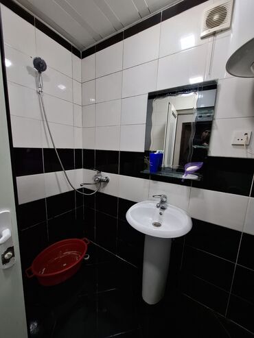 Uzunmüddətli kirayə mənzillər: Xırdalanda Olimp mtkda. Mərkəzdə. 6/3. Bütün əşyalarıyla birlikdə 1 -da lalafo.az — 8 Uzunmüddətli kirayə mənzillər: Xırdalanda Olimp mtkda. Mərkəzdə. 6/3. Bütün əşyalarıyla birlikdə 1 — 8